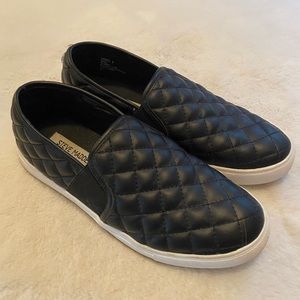 Steve Madden Black Quilted Slip On Sneakers. Size 8
